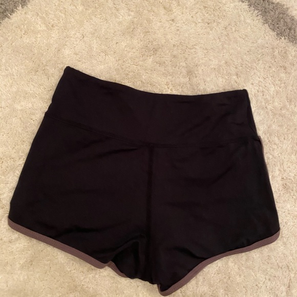 Lspace bottoms Never worn - Picture 2 of 2
